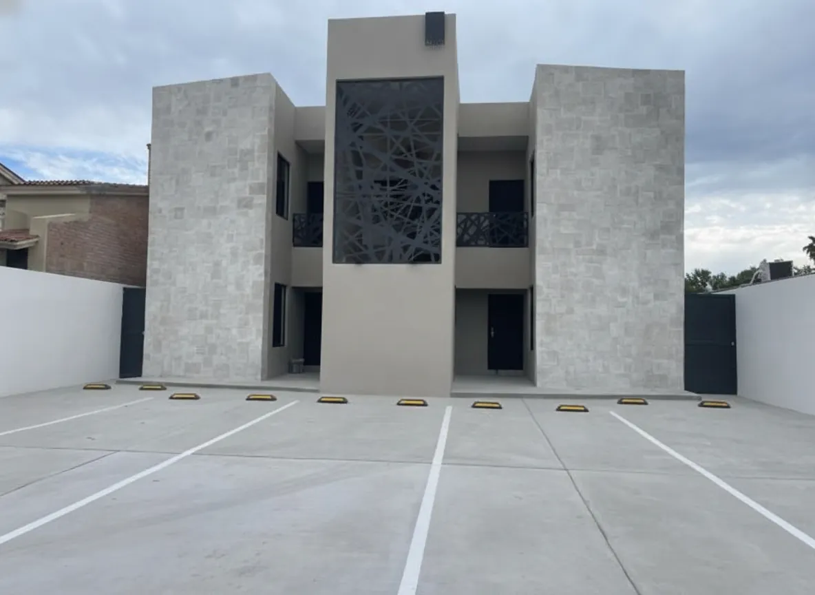 Fachada de los departamentos Jardín